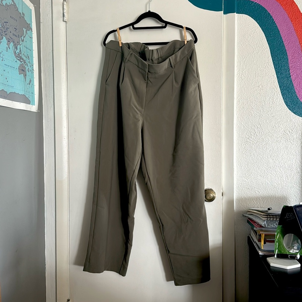 Old Navy Extra High Waisted Taylor Wide Leg Trouser in Olive Green (Stone Wall)